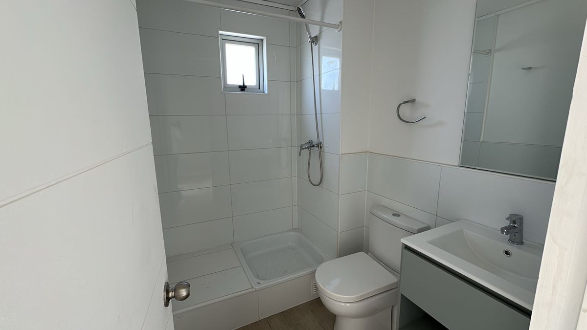Baño de un departamento modelo C5 del Edificio Don Tomás