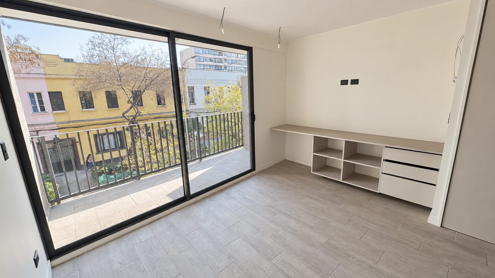 Habitaci&oacute;n de un estudio orientaci&oacute;n norte, Edificio Don Rafael